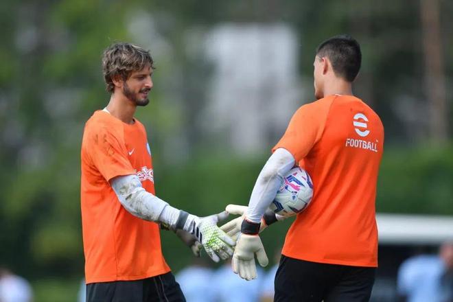 留在非危险 留在非危险